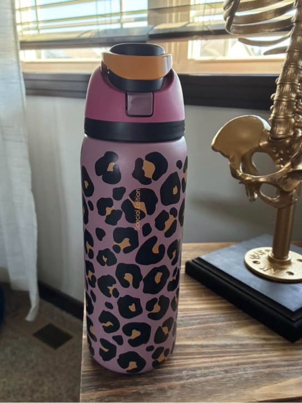 Owala 32 Oz Special Edition Jungle Stroll Leopard Print Water Bottle